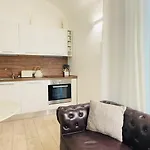 Casa 76 * Rome